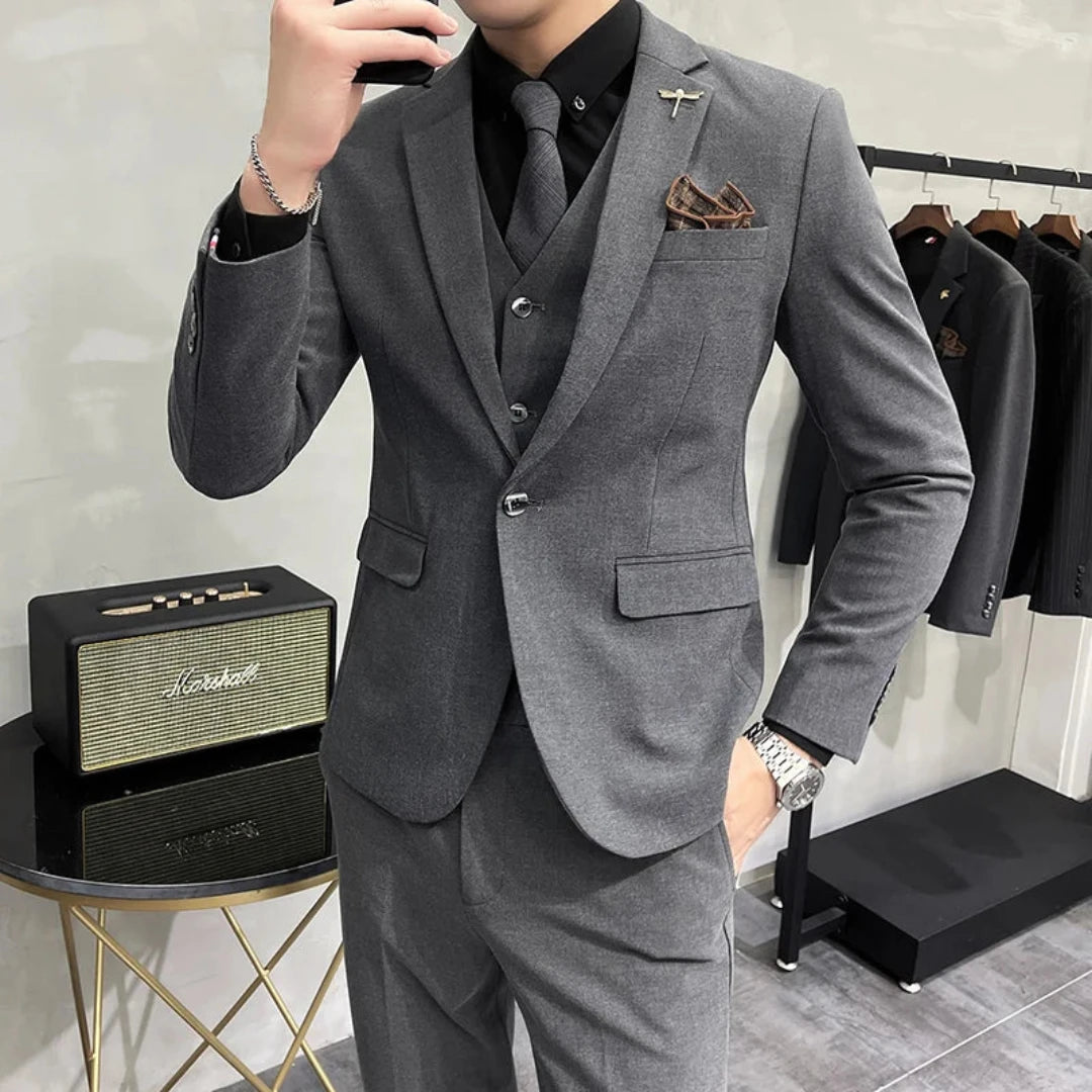 Elroy - 3-Piece Set for Men Featuring a Sleek Business Blazer, Vest, and Trousers